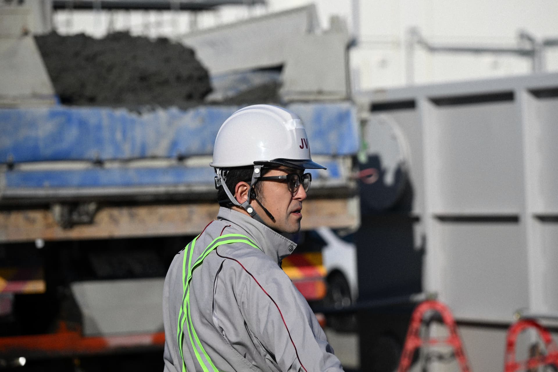 「あの人にしかわからない」業務の属人化を解消。20名への一斉伝達で現場の「チーム力」を最大化 | 株式会社竹中工務店 大阪本店様イメージ