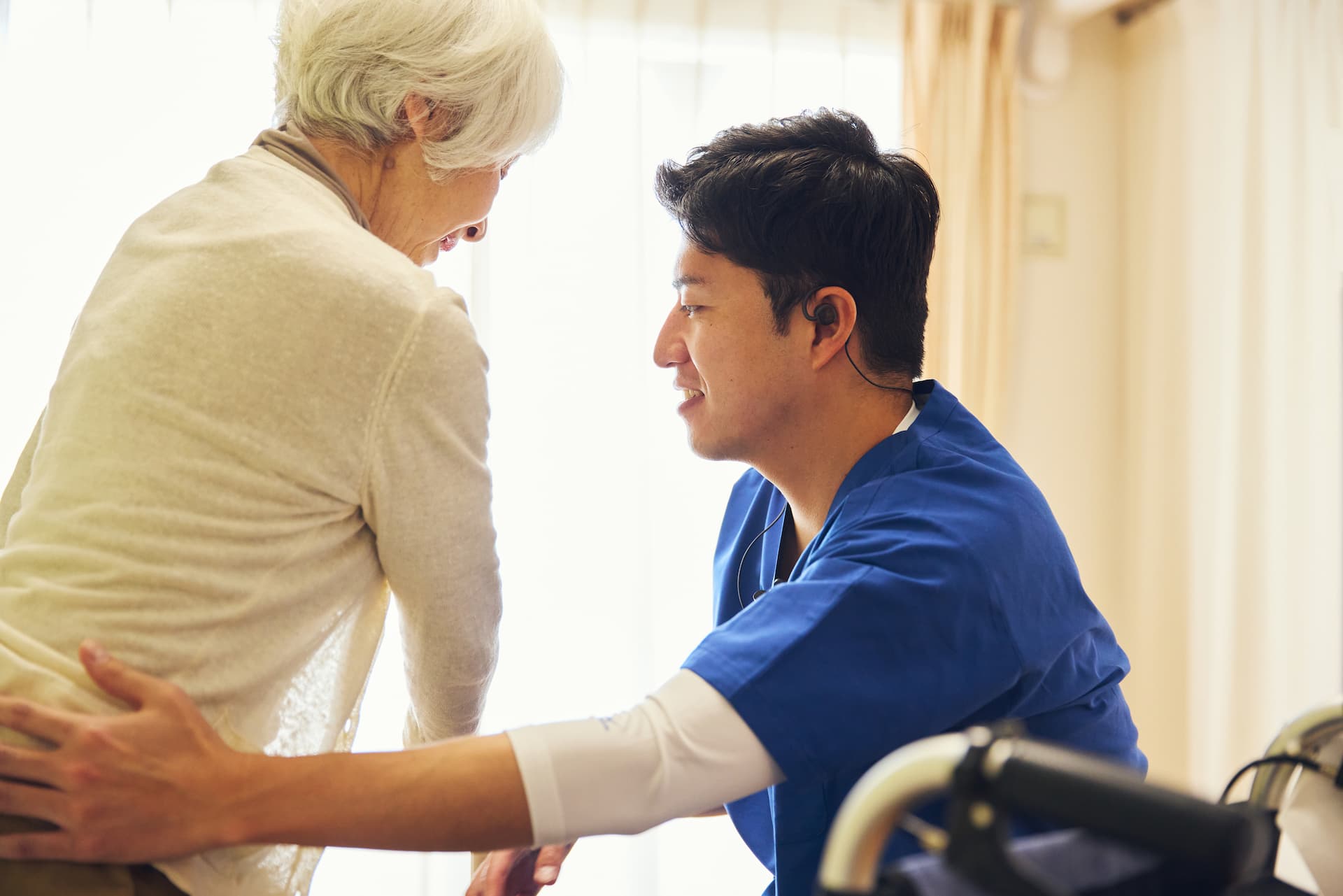 介護インカム導入の教科書｜選び方・費用・メリット・デメリットを全解説イメージ